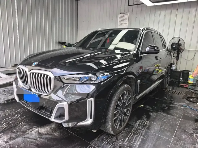 BMW X5 2023 xDrive 40Li M Sport Black Night Package