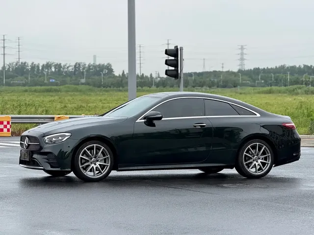 Mercedes-Benz E-Class (Import) 2023 E 260 Coupe