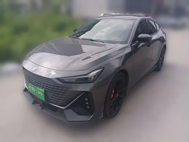 Changan UNI-V 2022 1.5T Smart Pilot Edition