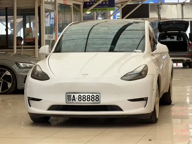 Tesla Model Y 2022 Facelift Rear-Wheel Drive Version