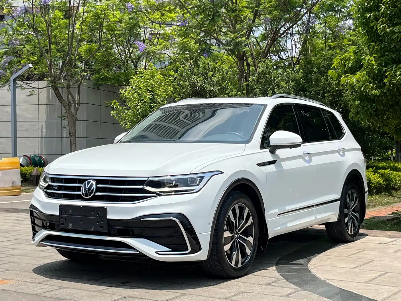 Volkswagen Tiguan L 2022 330TSI Auto 2WD R-Line Premium Edition