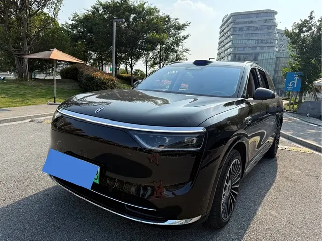 AITO Wenjie AITO M8 2025 Extended Range Ultra 53.4kWh 6-Seater