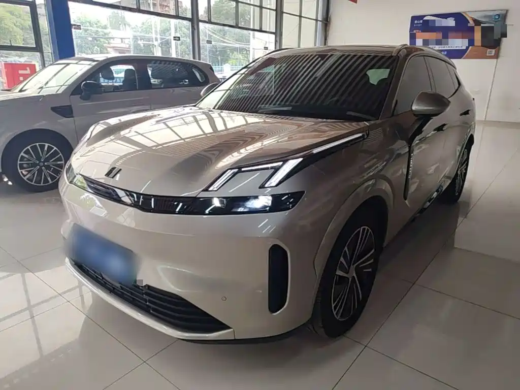 Lynk & Co 08 EM-P 2023 245km Ultra Long Range Halo