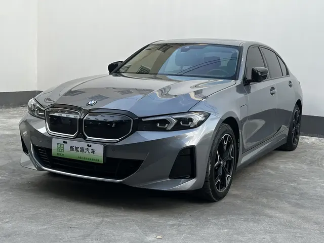 BMW i3 2024 eDrive 40 L Shadow Night Package