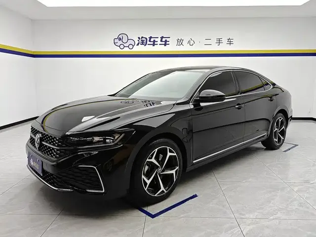 Volkswagen Passat 2023 Facelift 330TSI Starlight Elite Edition