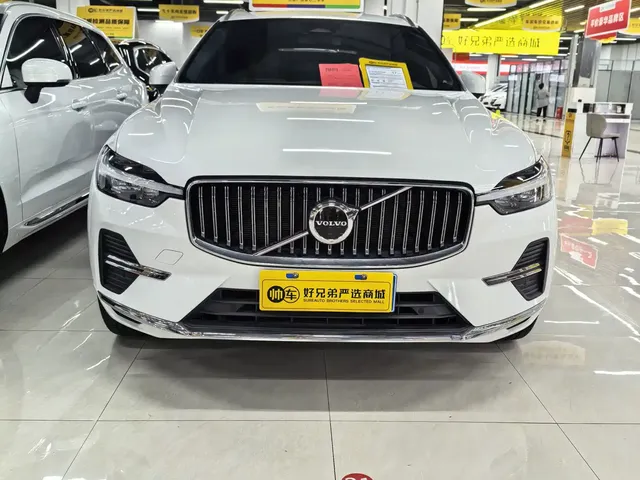 Volvo XC60 2024 B5 AWD Zhiyi Luxury Edition