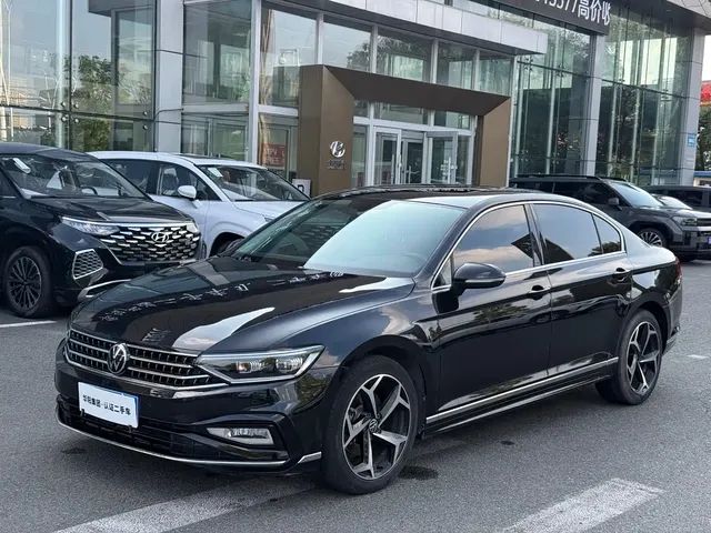 Volkswagen Magotan 2023 2 Million Units Anniversary Edition 330TSI DSG Leading Type