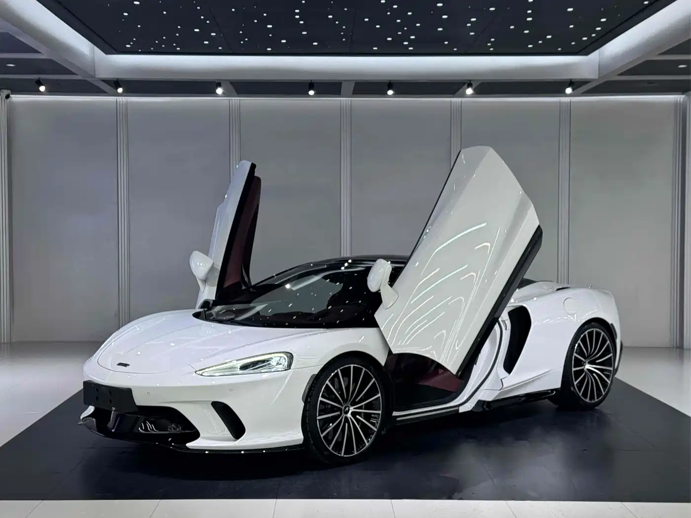 McLaren GT 2023 4.0T Standard Model