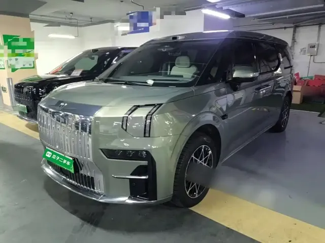 ZEEKR 009 2024 7-Seat Aisle AWD Version 108kWh