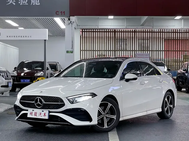 Mercedes-Benz A-Class 2023 A 200 L Fashion