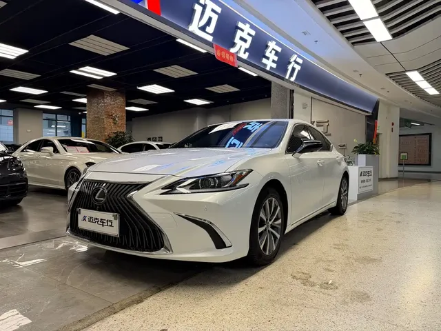 Lexus ES 2020 200 Excellence