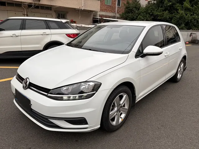 Volkswagen Golf 2018 1.6L Automatic Fashion