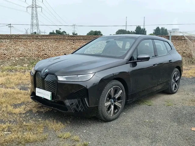 BMW iX 2023 xDrive40