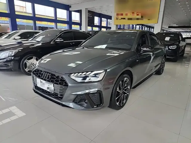 Audi A4L 2023 40 TFSI Luxury Sport