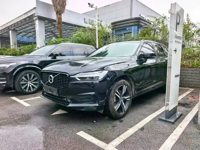 Volvo XC60 2021 T5 AWD R-Design
