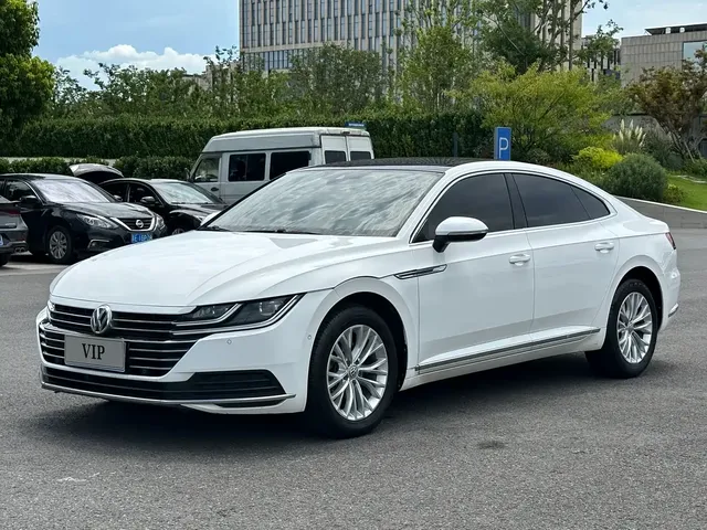 Volkswagen FAW-Volkswagen CC 2019 330TSI Charming Appearance (China V)