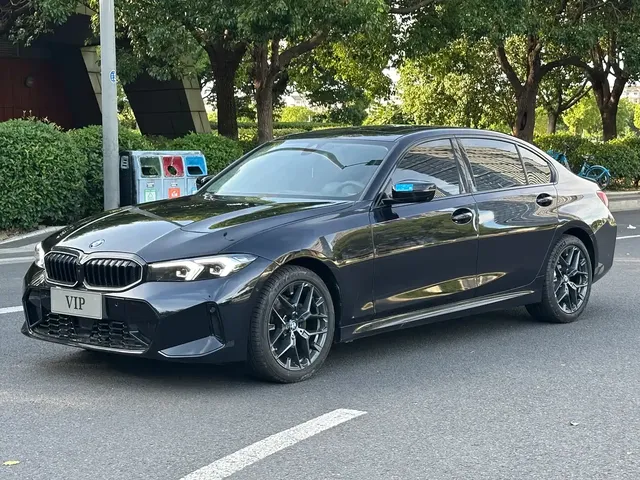BMW 3 Series 2026 330Li M Sport Shadowline Package
