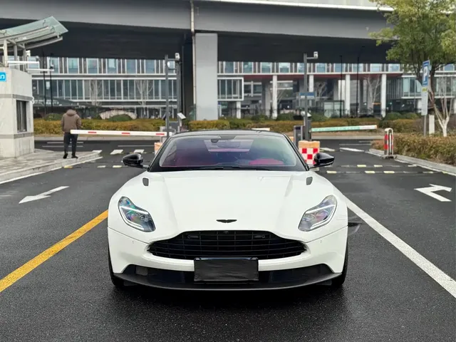 Aston Martin DB11 2019 Model 4.0T V8 Coupe