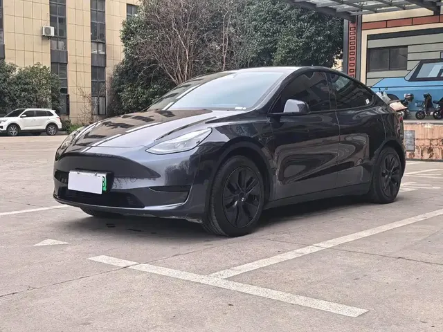 Tesla Model Y 2024 Rear-Wheel Drive Version