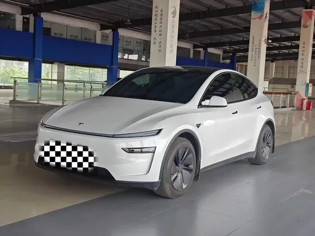 Tesla Model Y 2026 Rear-Wheel Drive