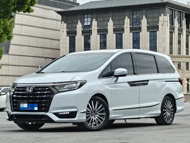 Honda Elysion 2024 2.0L e:HEV Luxury Edition