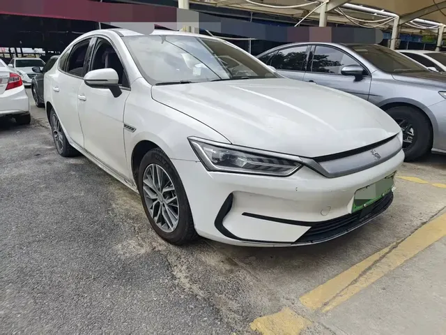 BYD Qin PLUS 2021 EV 400KM Luxury Model