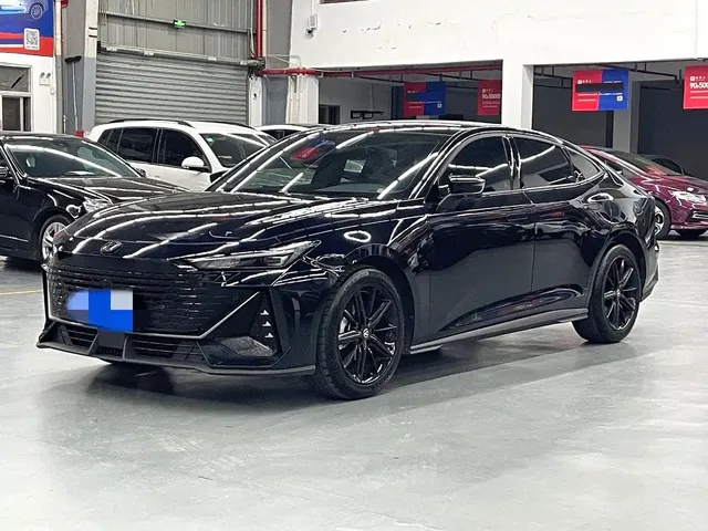 Changan UNI-V 2023 1.5T Luxury Edition