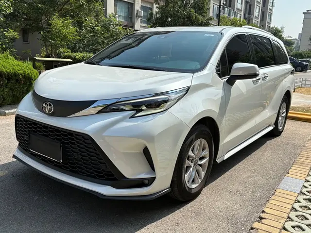 Toyota Granvia 2026 Model 2.5L Hybrid Comfort Edition