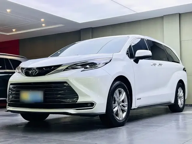 Toyota Sienna 2021 2.5L Hybrid Ultimate Edition