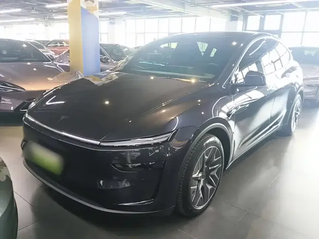 Tesla Model Y L 2025 Facelift Long Range AWD