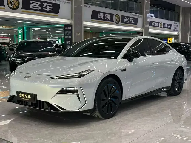 Geely Galaxy E8 2024 665km RWD Starship Voyager Edition