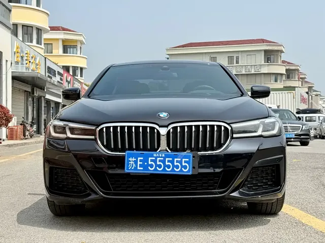 BMW 5 Series 2022 525Li M Sport Package