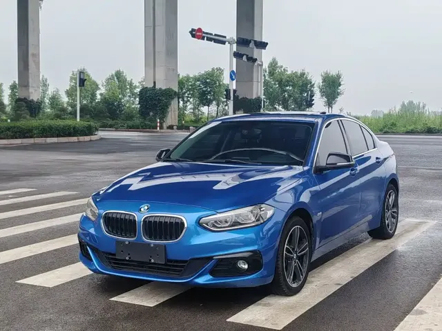 BMW 1 Series 2018 118i Sport Edition
