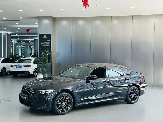 BMW 3 Series 2023 325Li M Sport Black Night Package
