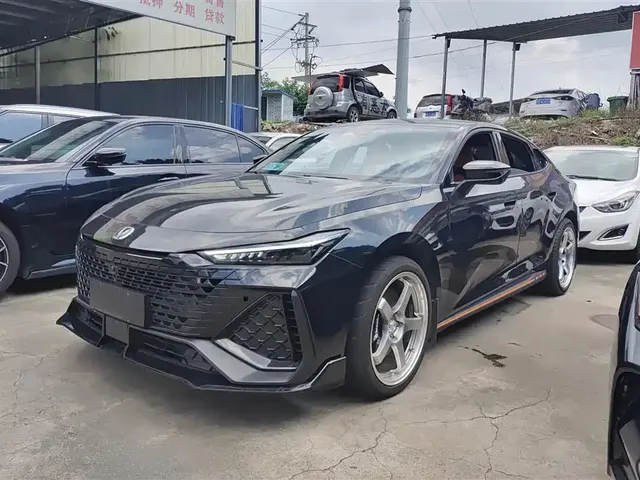Changan UNI-V 2025 2.0T Sport Version