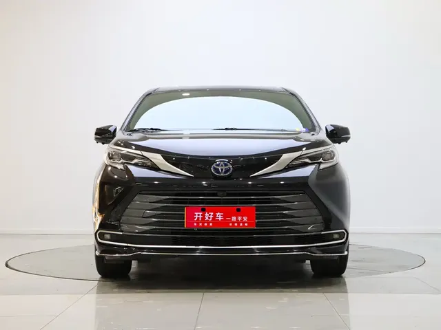 Toyota Sienna 2023 2.5L Hybrid Premium Edition