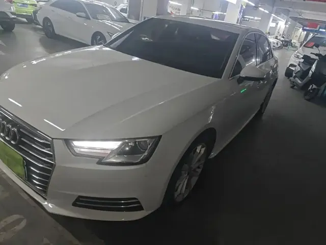 Audi A4L 2018 30th Anniversary 40 TFSI Progressive