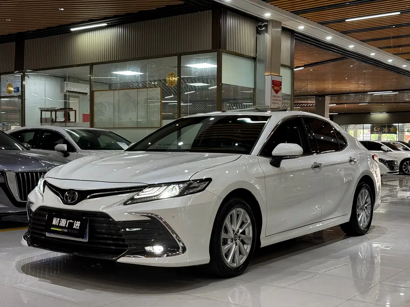 Toyota Camry 2021 2.0G Luxury Edition