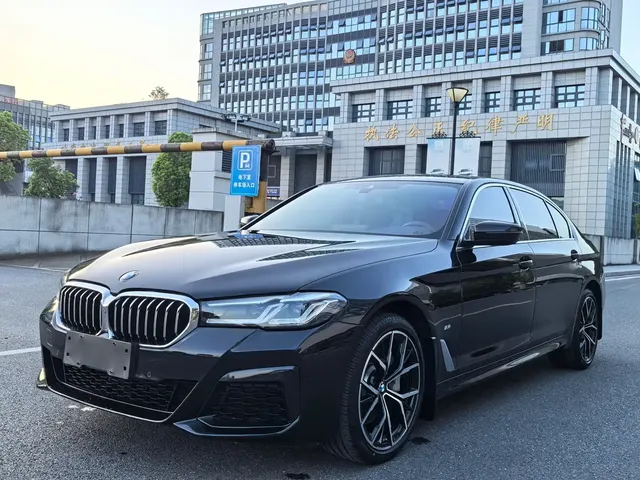 BMW 5 Series 2022 Facelift 530Li Premium M Sport Package
