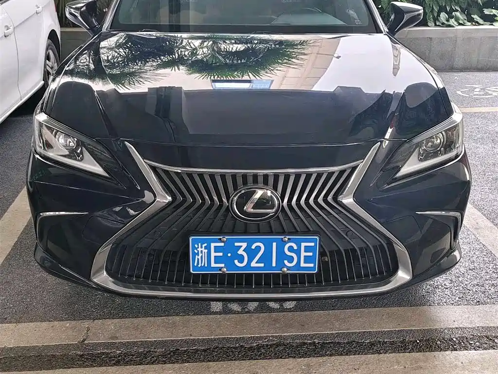 Lexus ES 2020 200 Excellence