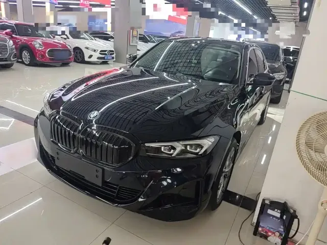 BMW i3 2022 eDrive 35 L