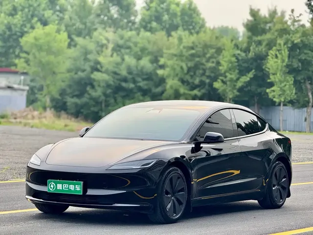 Tesla Model 3 2023 Rear-Wheel Drive