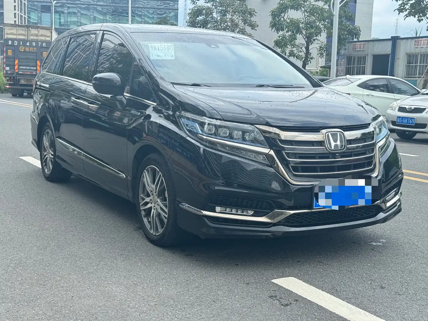 Honda Elysion 2019 2.0L Hybrid Luxury Edition