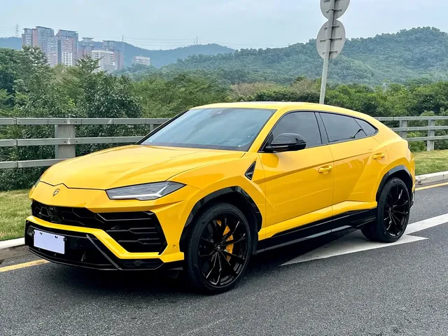 Lamborghini Urus 2021 4.0T V8