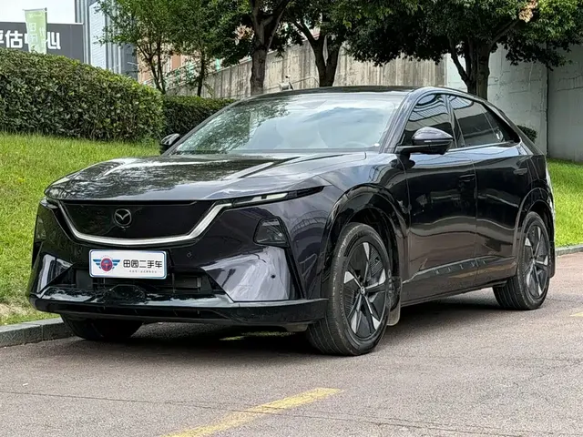 Mazda EZ-60 2026 Model Extended Range 200 Pro