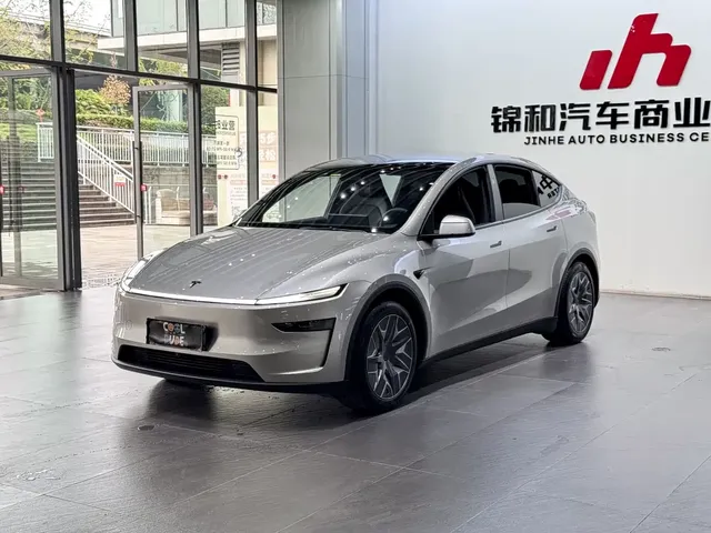 Tesla Model Y L 2025 Facelift Long Range AWD