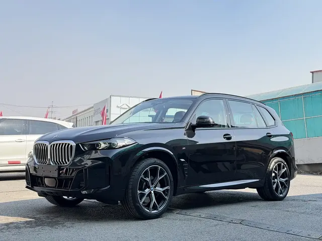 BMW X5 2025 Model xDrive 30Li Exclusive M Sport Blackout Package