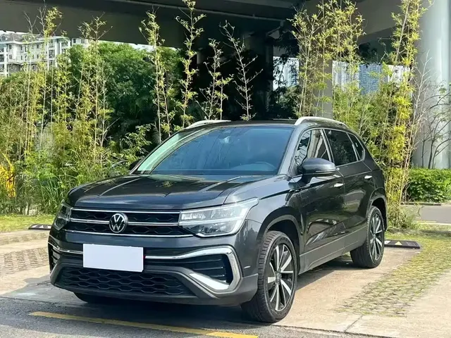 Volkswagen Tharu 2023 300TSI 2WD Bright Moon Edition
