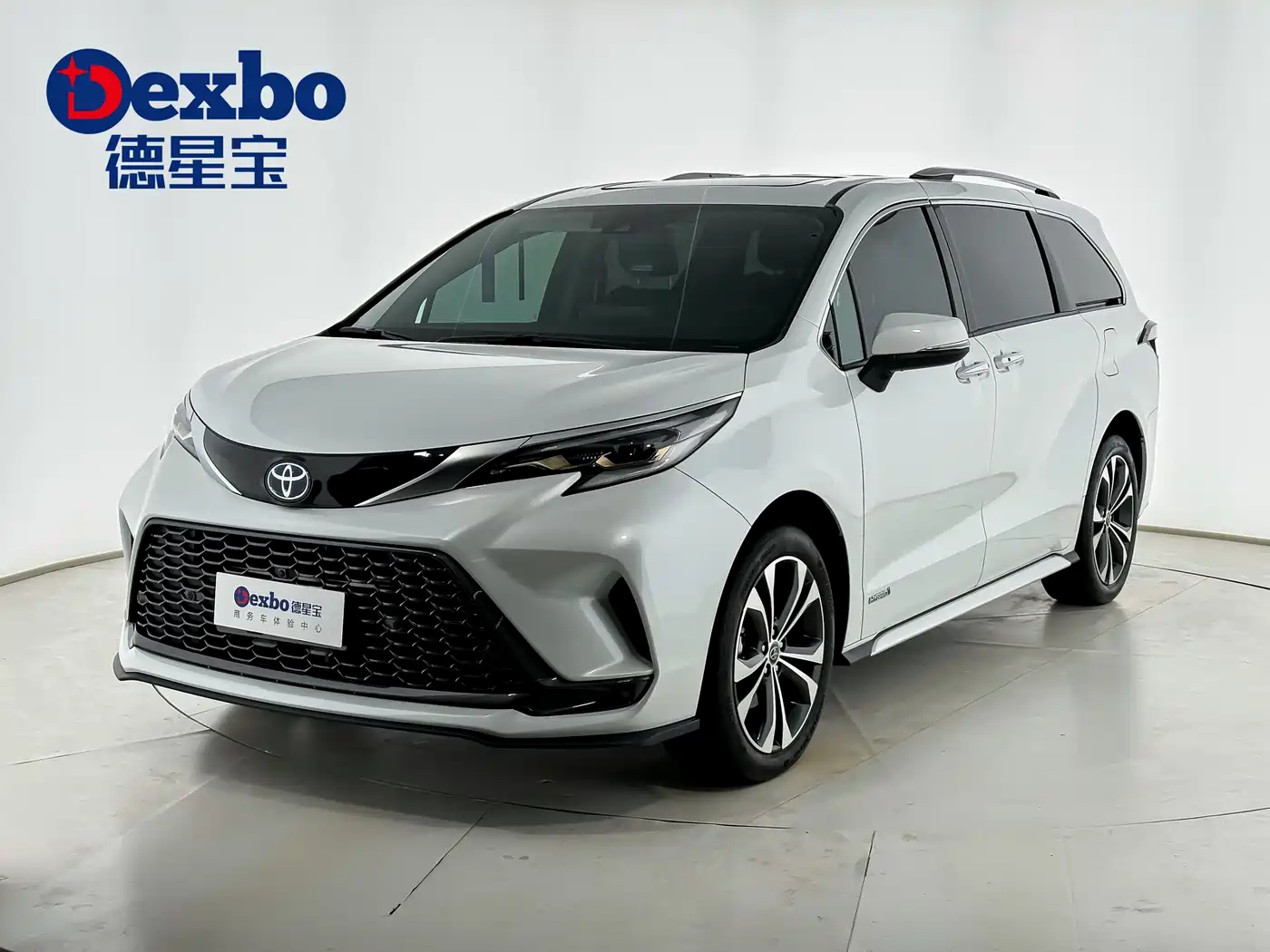 Toyota Granvia 2023 2.5L Hybrid Comfort Edition