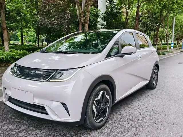BYD Dolphin 2021 Model 405km Fashion Edition